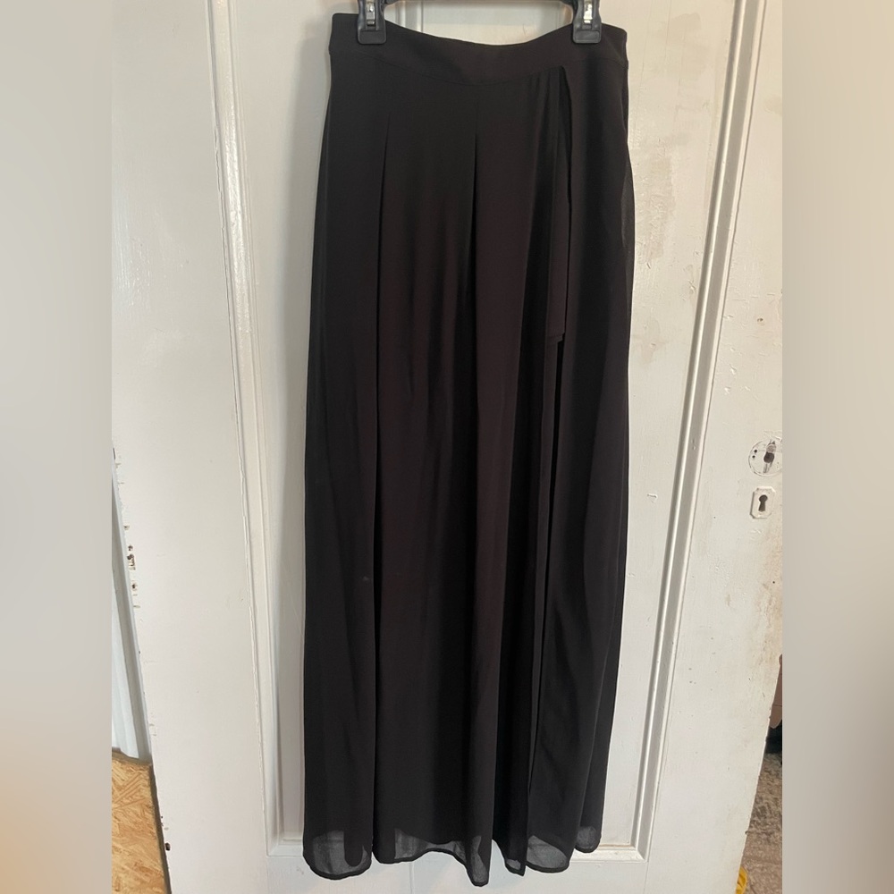 Slit skirt